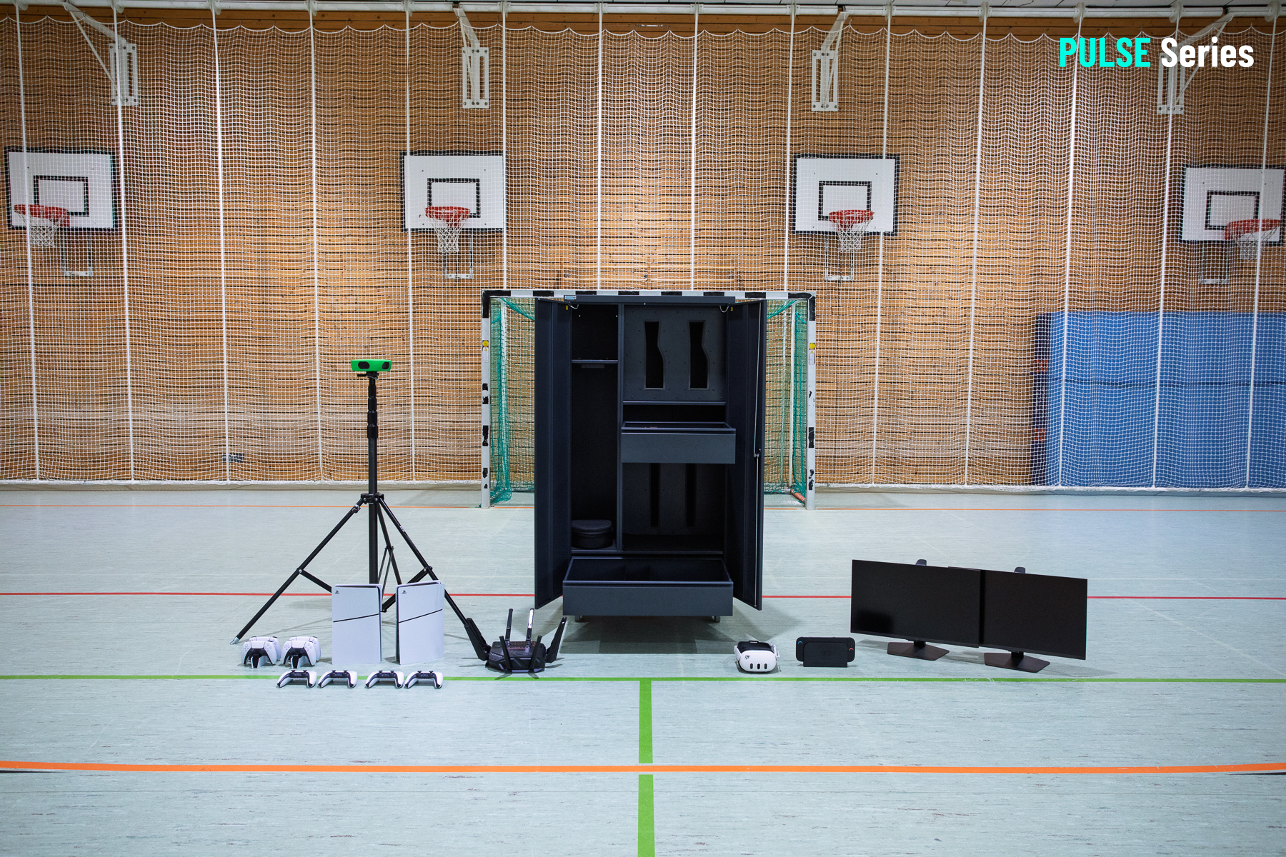 PULSE SportsBox aufgebaut in der Sportschule Oberhaching mit PS5, VR und Monitoren